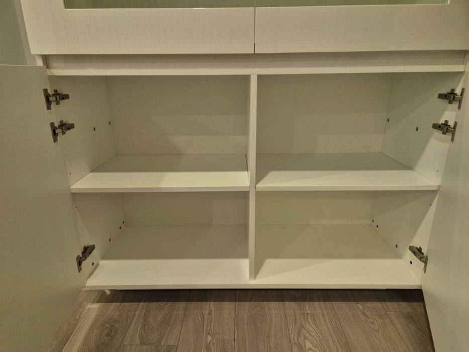 Cristaleita com porta de vidro