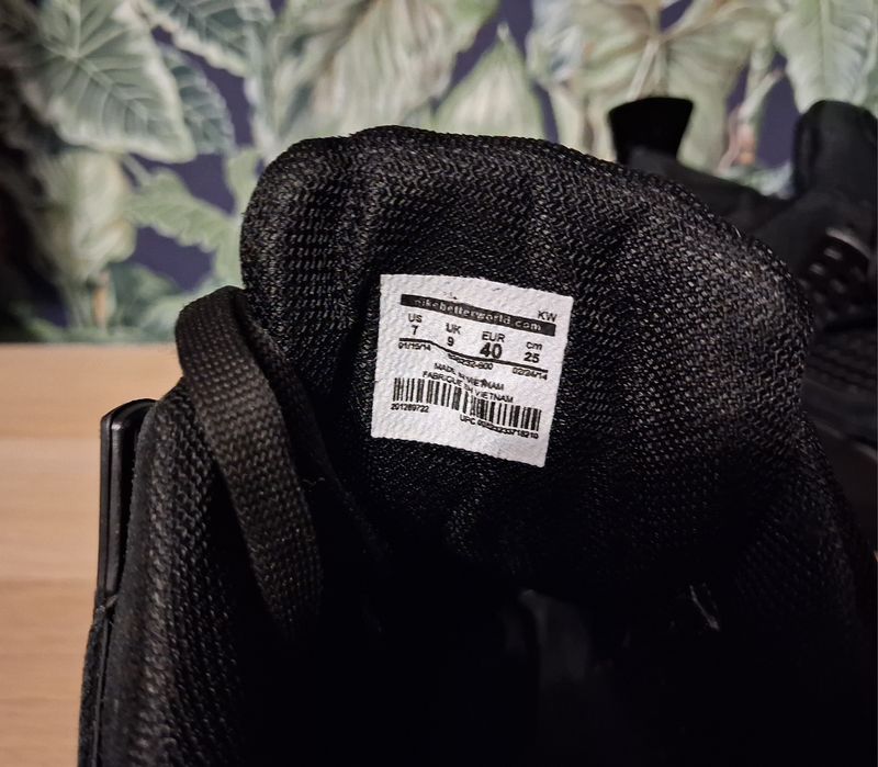 Buty Nike Air Jordan 4 Black Cat roz 40