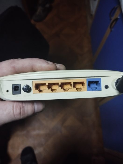 Продам WiFi router Tp-link wr740n