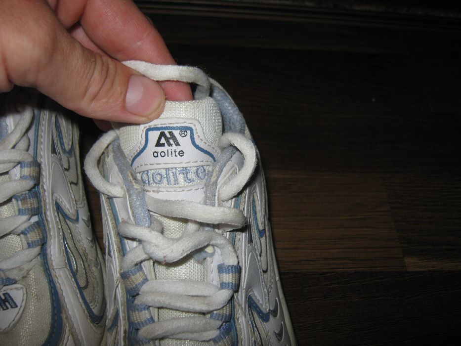 Детские кроссовки,кожзам