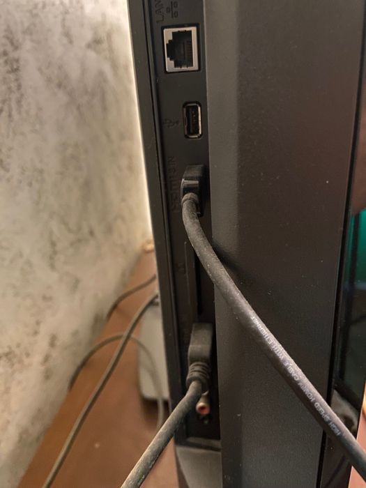 Продам Sony BRAVIA KDL-40V5500 (40”, Full HD)