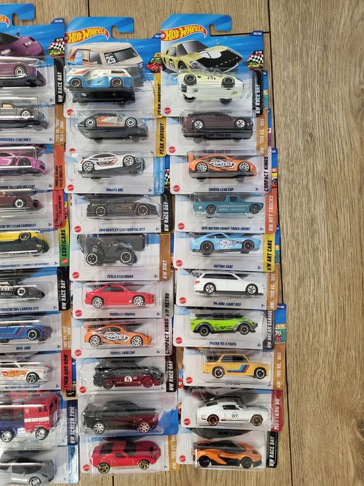 Modele hot wheels -111szt. Tylko całość