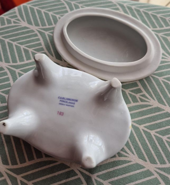 Porcelain Items437438276814786562
