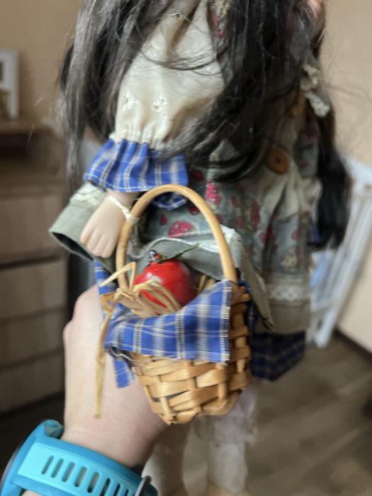 Винтажная кукла , коллекционная кукла, с номером , фарфоровая кукла