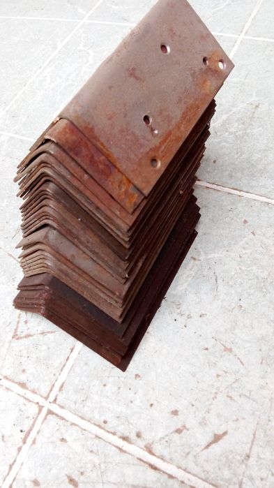 Уголок монтажный мебельный