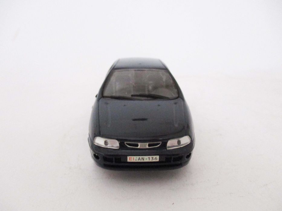 Carros miniatura de coleção