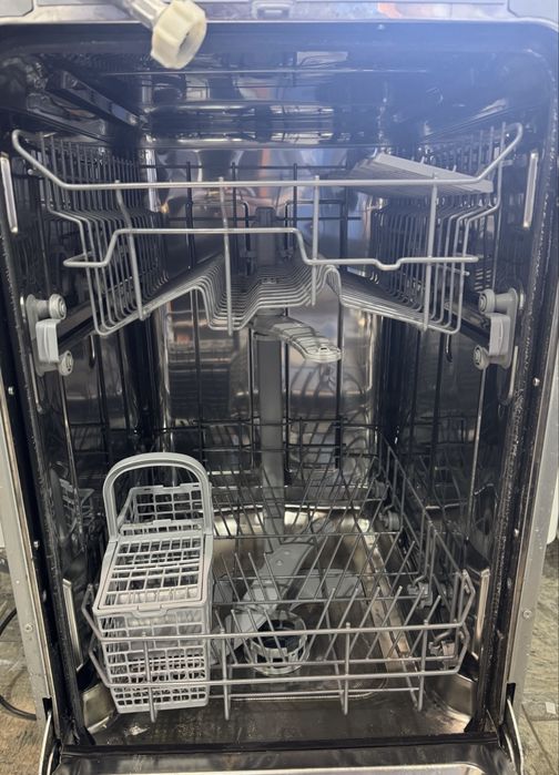Посудомийка Hotpoint Ariston