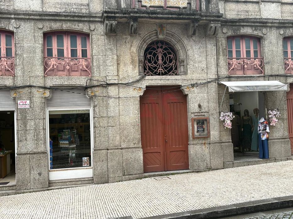 Loja para Arrendamento no Centro de Guimarães – Avenida Gil Vicente |