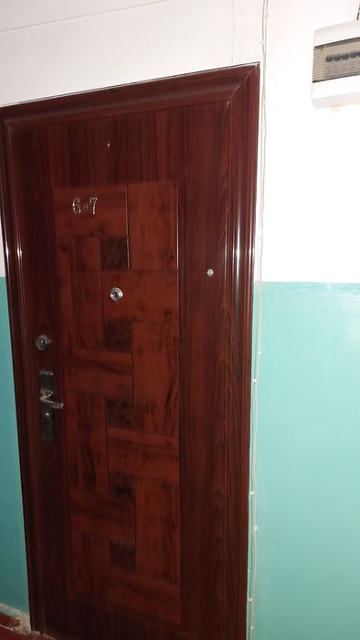 Гуртожиток 2 кімнати на  Молодіжному