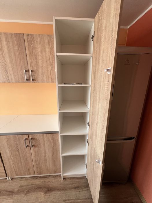 Zestaw mebli kuchennych
