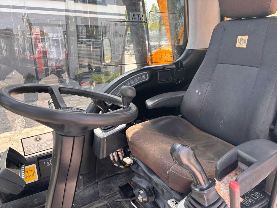 jCB JS160W koparka kołowa przeładunkowa