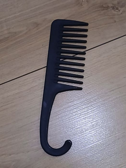 Grzebień pod prysznic marki For Your Beauty