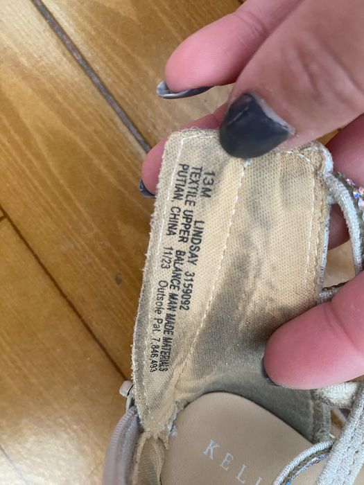 Sandalia menina usado