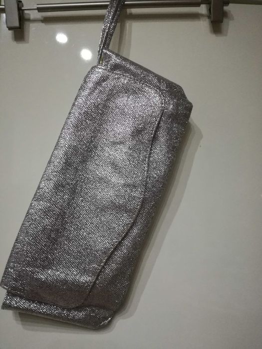 Efektowna torebka -Srebrna.