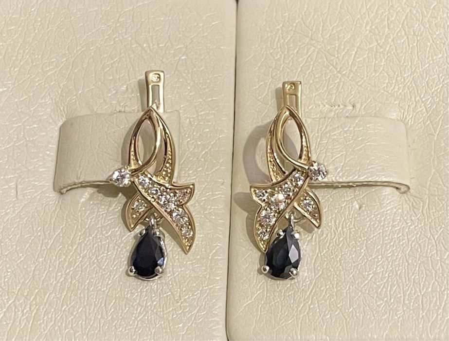 Золотые серьги с натуральными бриллиантами  и сапфиром (С9170)