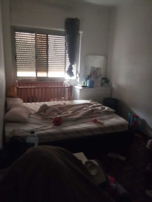 Alugo quarto de casal na Amadora