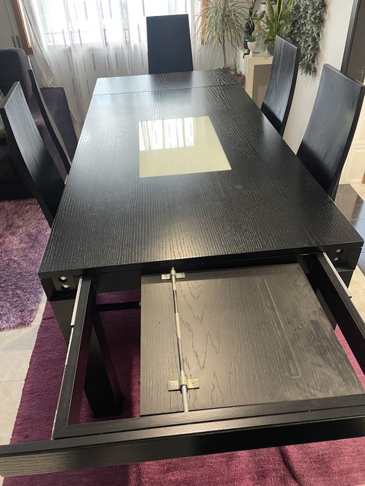 Mesa de sala de jantar