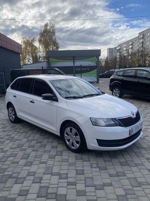 Skoda Rapid 2015 року