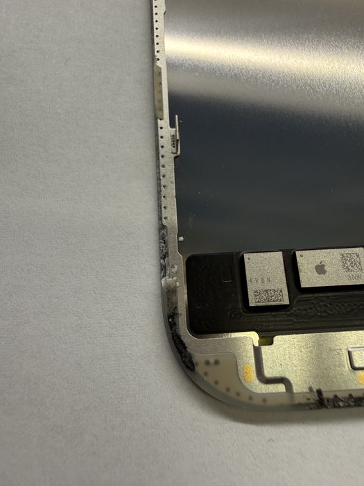 Zbity Oryginalny Wyświetalcz iPhone 16 Pro Max ZBITY