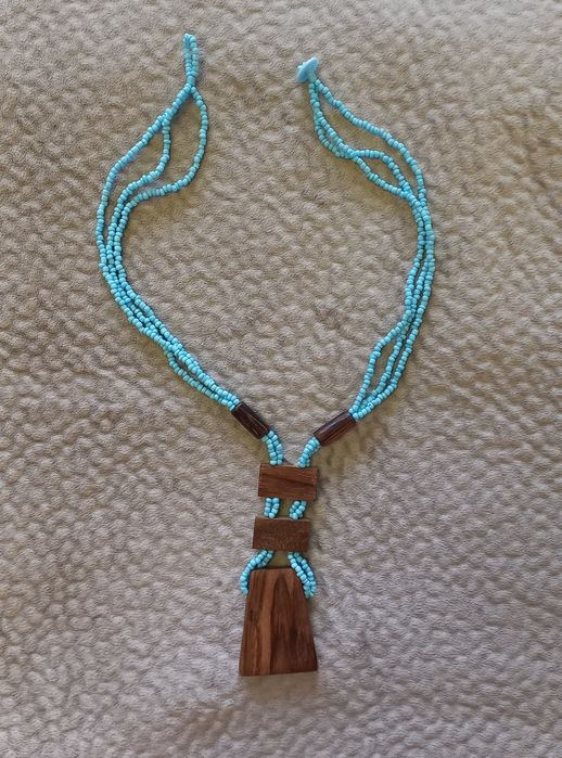 Ожерелье колье из бисера