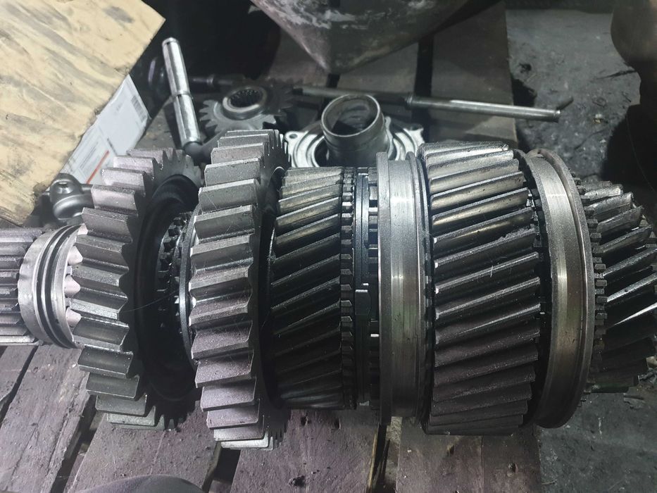 Wałek głowny skrzyni manualnej VT2514B i VT2214B