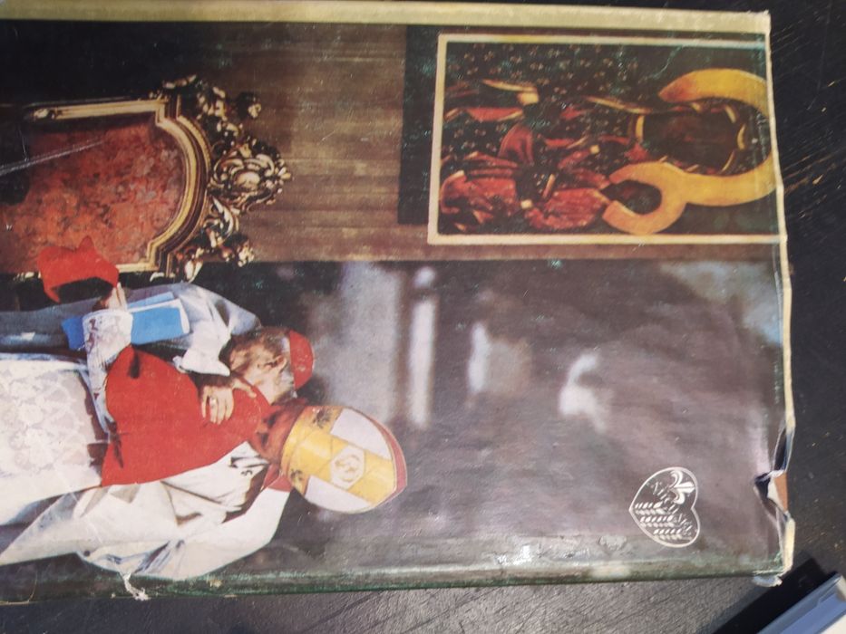 Książka Jej Zawierzył Kościół i Naród