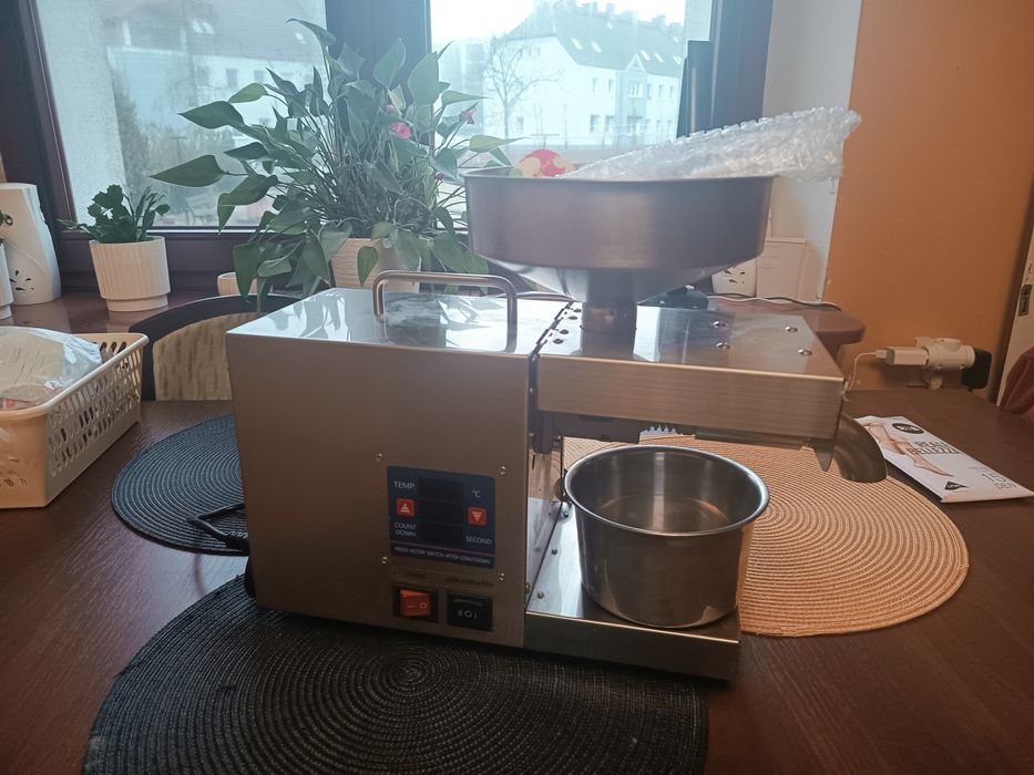 Domowa prasa do tłoczenia oleju na zimno