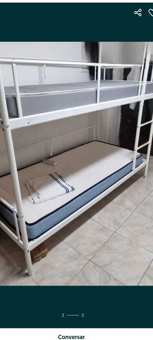 Beliche com um colchão , cama sem colchão