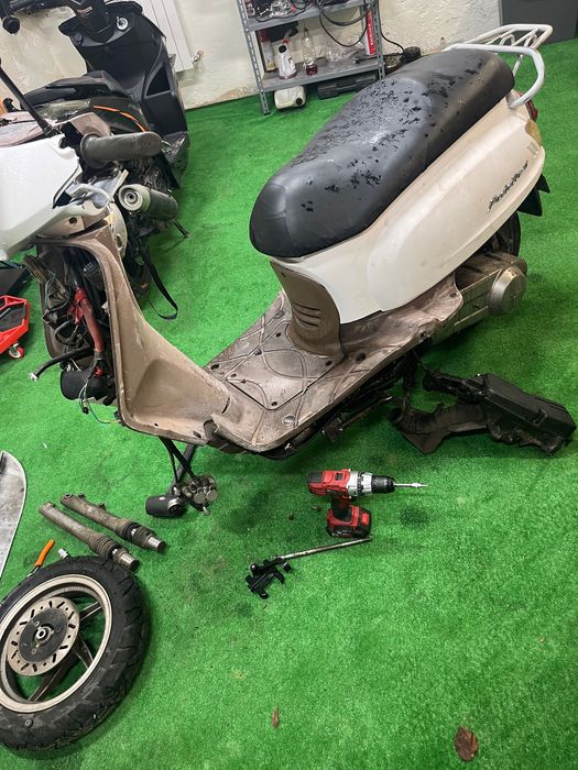 Naprawa Skuterów i Motocykli