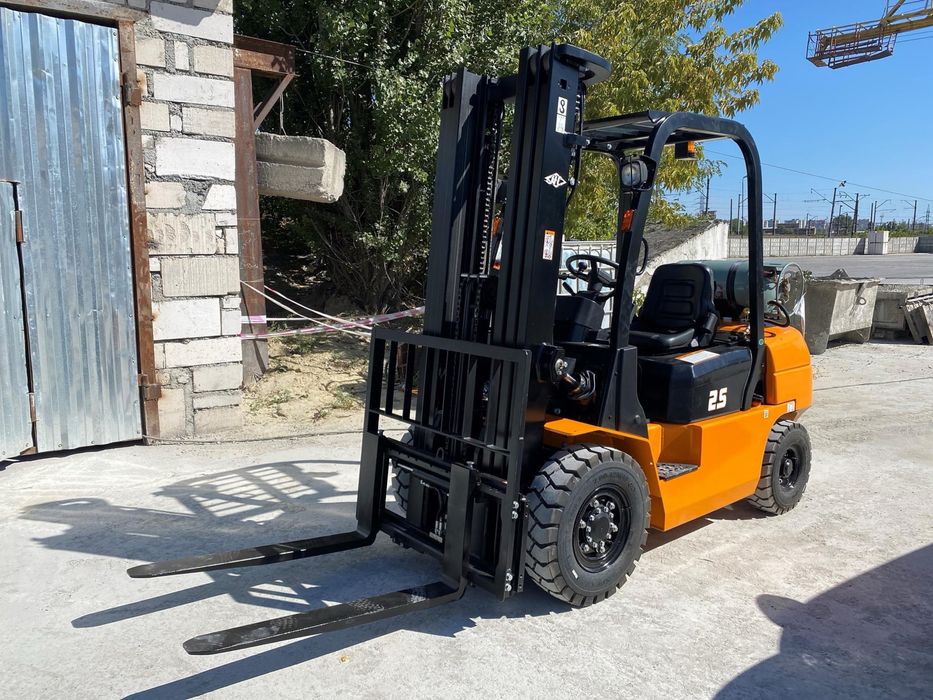 Погрузчик Навантажувач дизель електро газ бензин Hangcha Hyundai