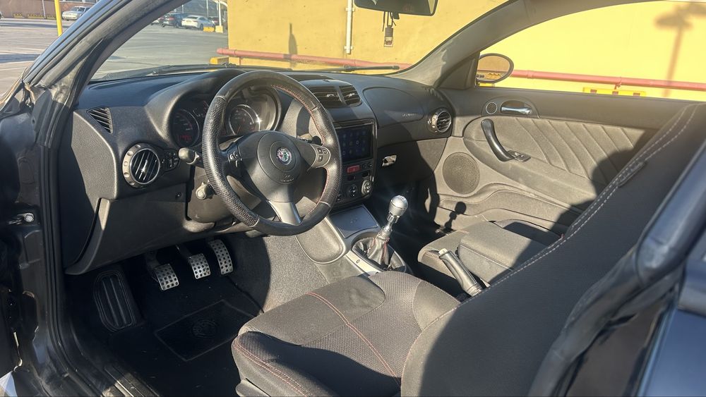 Alfa Romeo GT 1.9 JTD Black Edition