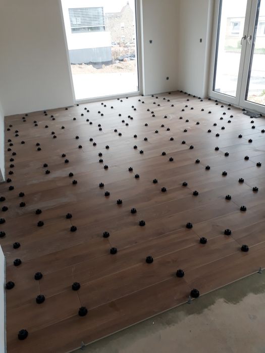 Wykończenia wnętrz /Układanie płytek/ Poddasza