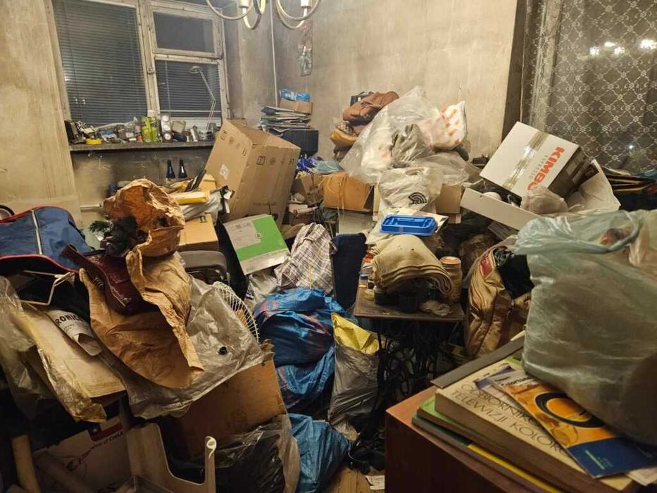 OPRÓŻNIANIE Piwnic OPRÓŻNIANIE Strychów Opróżnienie Garaży OPRÓŻNIANIE Mieszkań OPRÓŻNIANIE Domów Wywóz Śmieci Odpadów