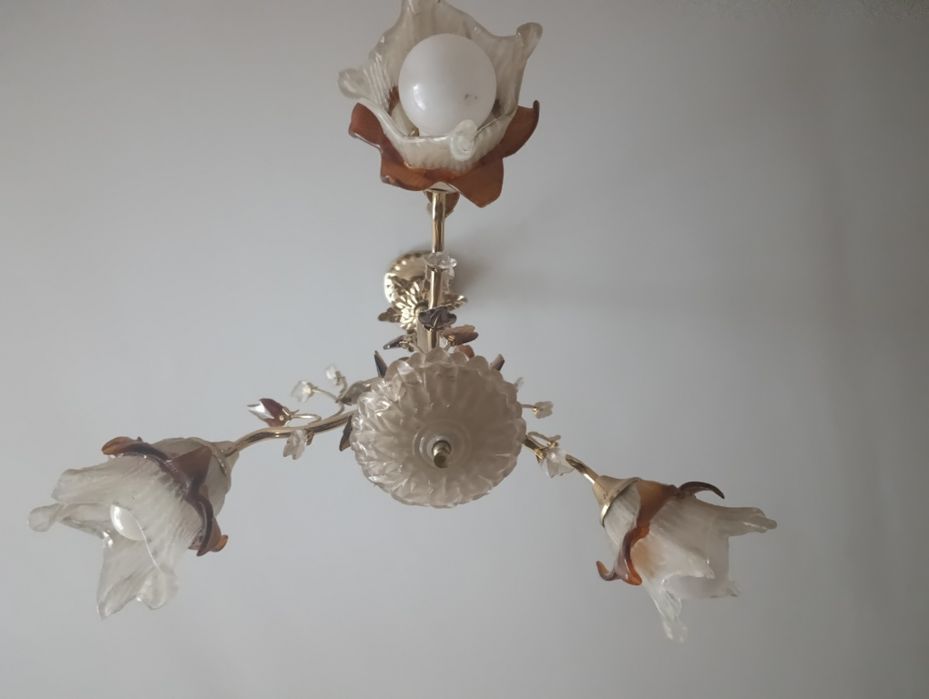 Люстри для кухні і кімнати