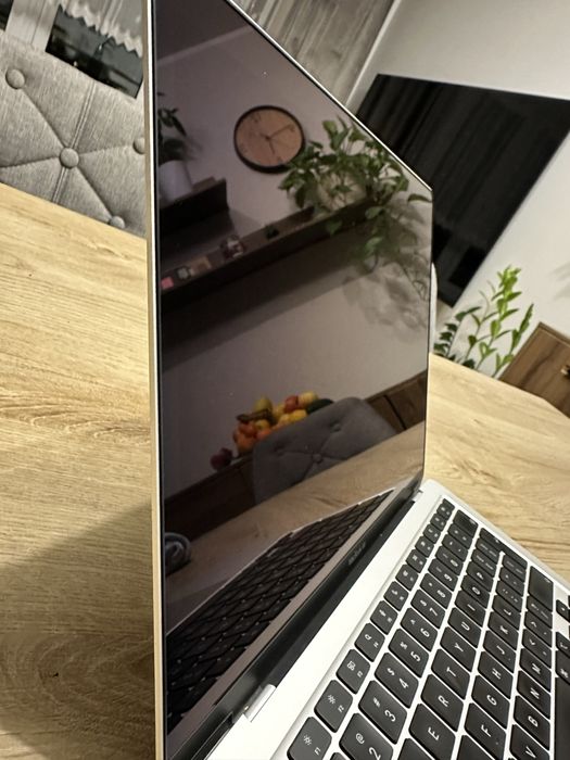 Jak Nowy MacBook M1 256GB