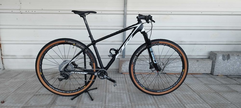 Bicicleta KITM Myroom COMP Carbono 2020