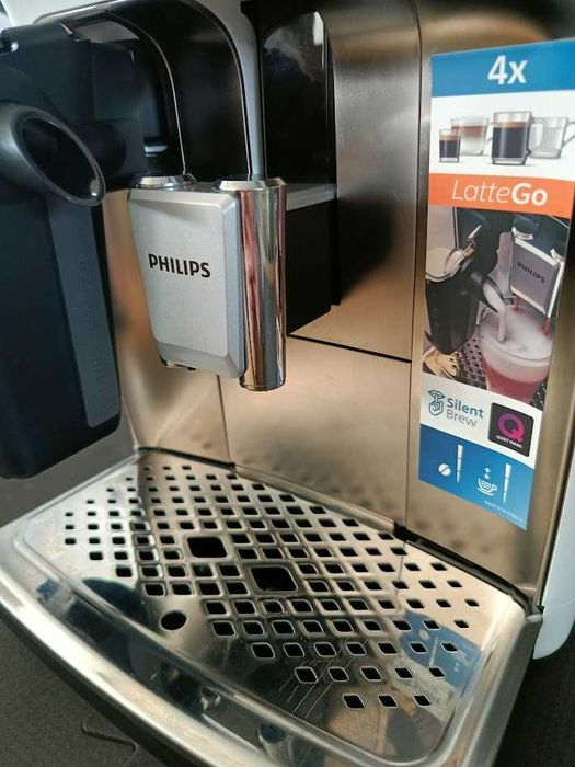 Automatyczny ekspres ciśnieniowy Philips LatteGo 1500 W biały