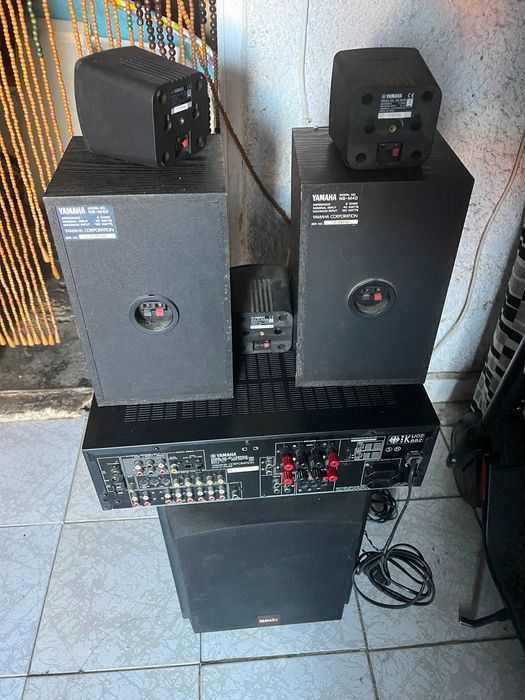 Sistema de som YAMAHA rx-v595