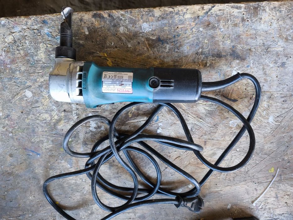 Makita  nożyce do cięcia blachy skokowe