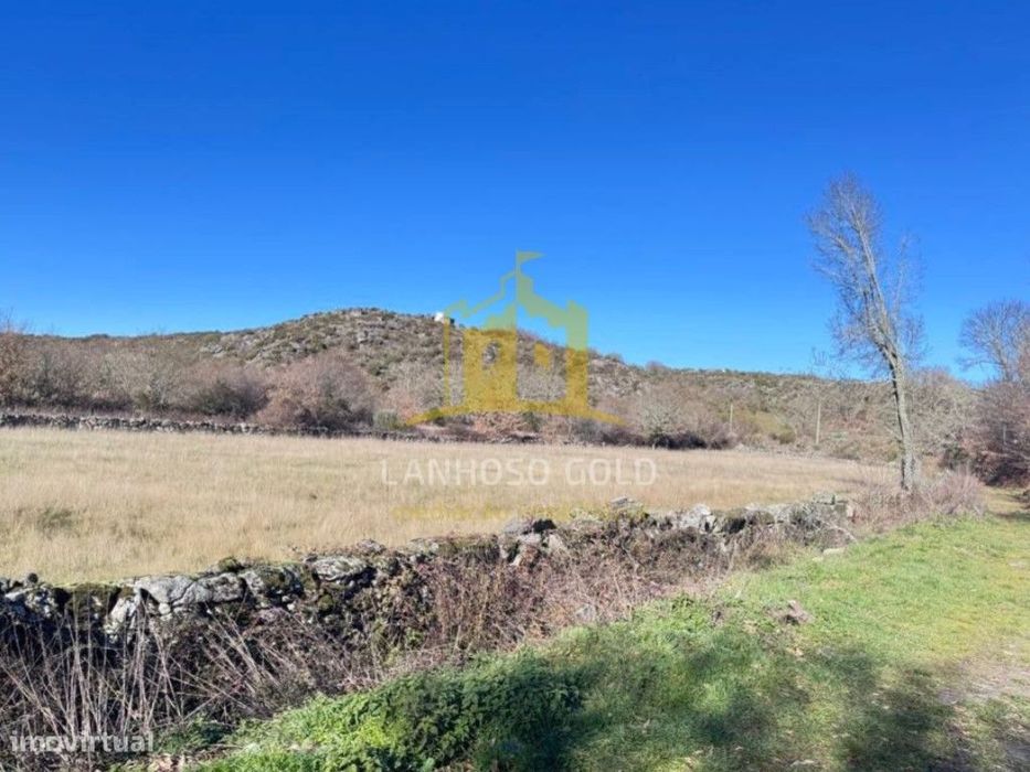 Terreno de 4550m² em Sarraquinhos, Montalegre - Excelente Oportunid...