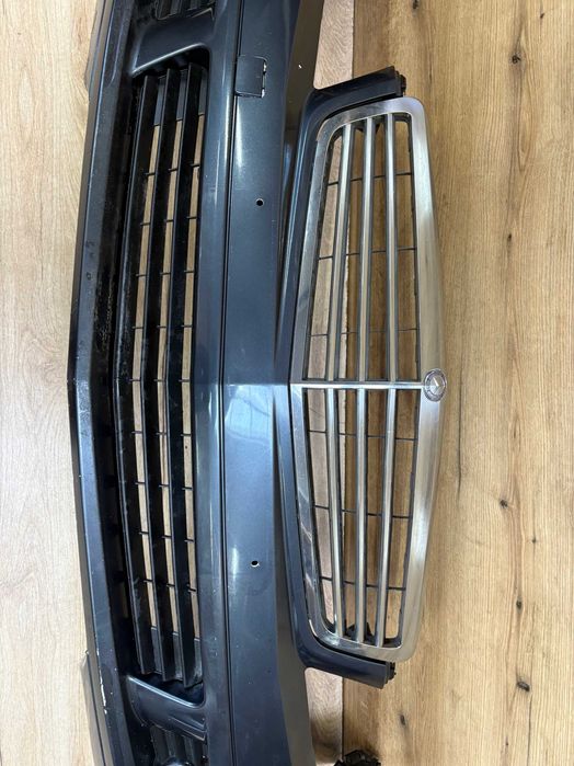 Zderzak przedni mercedes w204 kolor 755