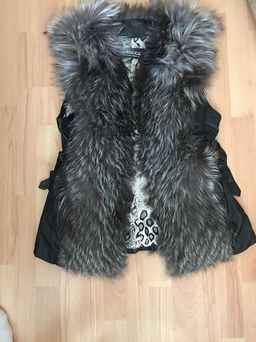 Хутряна безрукавка з натурального хутра