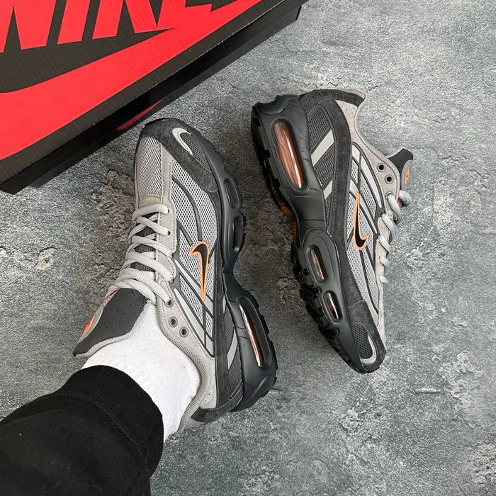 Nike Air Max Shox Dark grey/orange
