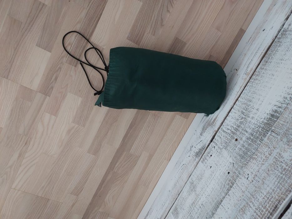 Śpiwór 180 długość na 150 szerokości  zielony można użyć go ja