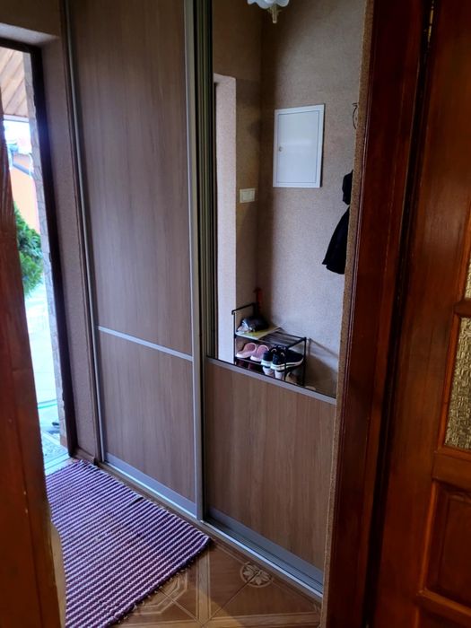 Szafa ubraniowa przesuwna wykonana przez stolarza