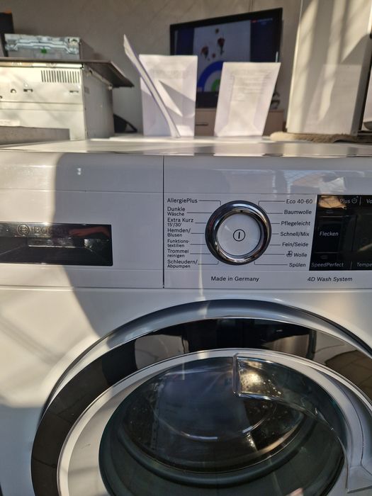 Pralka Bosch Serie 8 WAV28M4X3