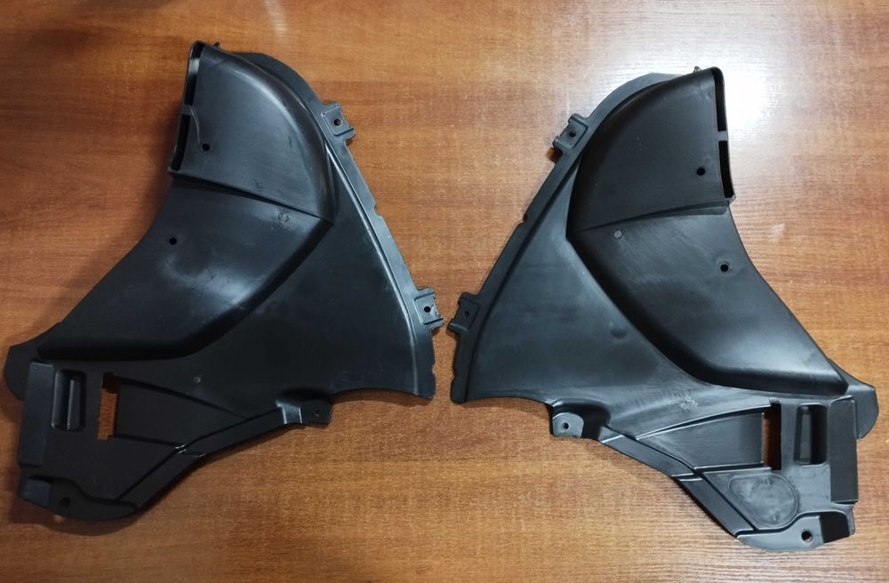 BMW 5 G30 передній підкрилок трикутник 51757340743 щиток 51757340744