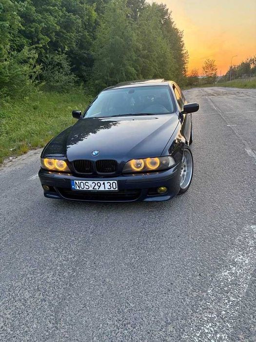 BMW   E39  528iA