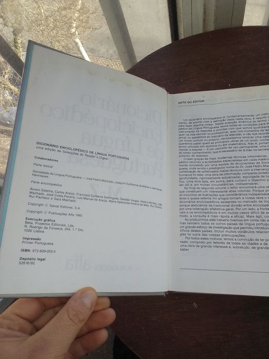 Dicionário Enciclopédico da Língua Portuguesa