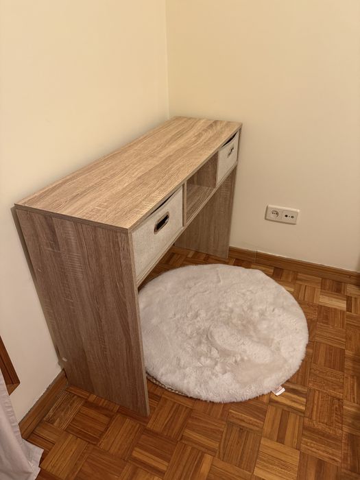 Consola de madeira